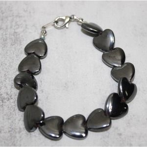Black Stone Heart Bracelet. Beautiful, 7" in Length, Shiny